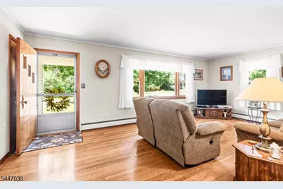 162 Cozy Lake Rd, Jefferson Township, NJ 07438 - Photo 5