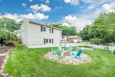 4 Amendola Dr, Netcong, NJ 07857 - Photo 3