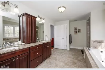 94 Pearl St, Bridgewater, NJ 08807 - Photo 15