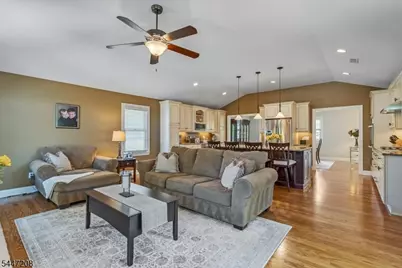 18 Dean Ave, Butler, NJ 07405 - Photo 9