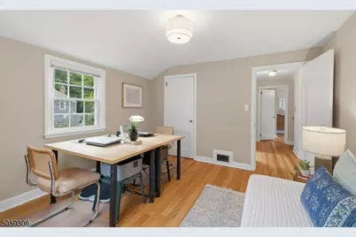 10 College Ave, Montclair, NJ 07043 - Photo 15