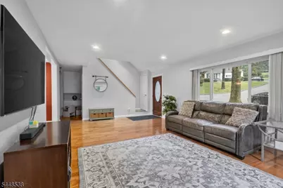 8 Oak Crest Rd, West Orange Township, NJ 07052 - Photo 7