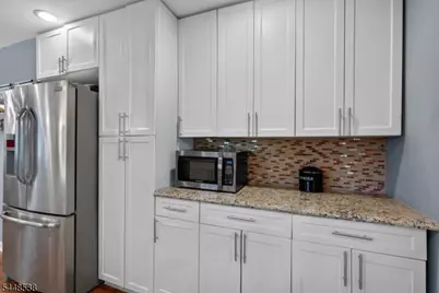 8 Oak Crest Rd, West Orange Township, NJ 07052 - Photo 13