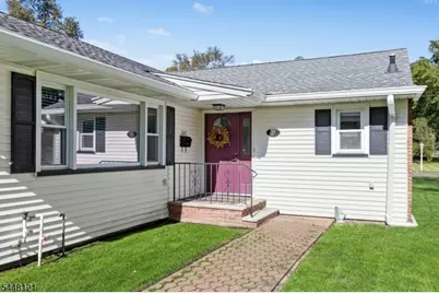 217 Robin Hood Rd, Mountainside, NJ 07092 - Photo 3