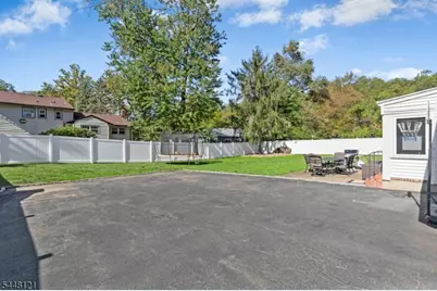 217 Robin Hood Rd, Mountainside, NJ 07092 - Photo 31