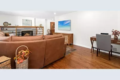 217 Robin Hood Rd, Mountainside, NJ 07092 - Photo 9