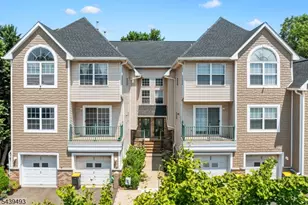 202 Rhoads Dr, Montgomery Township, NJ 08502 - Photo 1