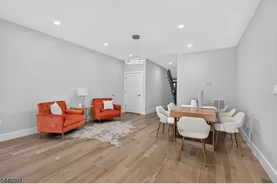 43 Oakwood Ave, Livingston, NJ 07039 - Photo 3
