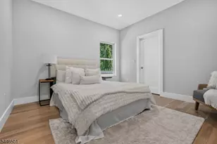 43 Oakwood Ave, Livingston, NJ 07039 - Photo 17