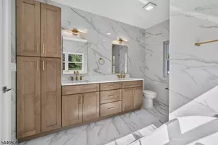 43 Oakwood Ave, Livingston, NJ 07039 - Photo 23