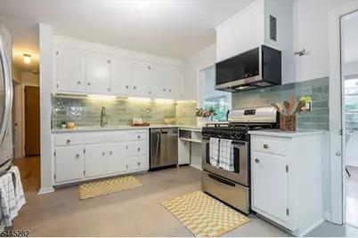 200 Grove St, Montclair, NJ 07042 - Photo 9