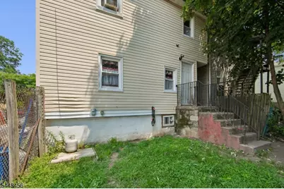 218 Wallace St, Orange, NJ 07050 - Photo 21