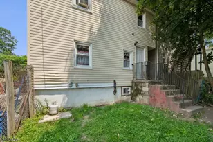 218 Wallace St, Orange, NJ 07050 - Photo 21