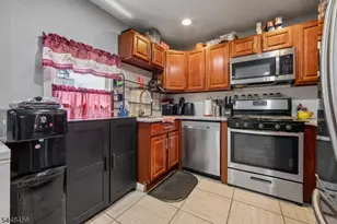 218 Wallace St, Orange, NJ 07050 - Photo 11