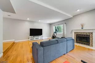 9 Queensbridge Dr, East Hanover Township, NJ 07936 - Photo 1