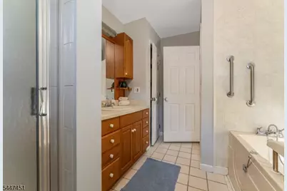 2 Glenway Dr, Raritan Township, NJ 08822 - Photo 13