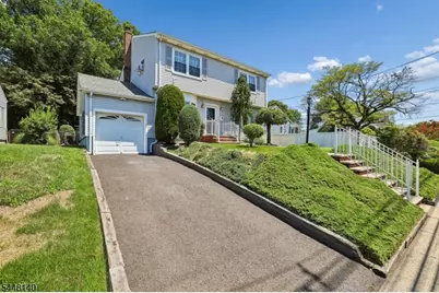304 Green St, Woodbridge Township, NJ 07095 - Photo 1