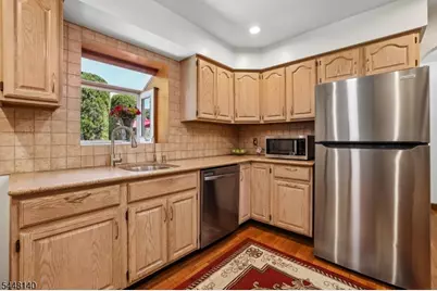 304 Green St, Woodbridge Township, NJ 07095 - Photo 7