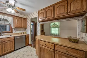29 Giannone Rd, Wayne, NJ 07470 - Photo 9