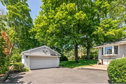 29 Giannone Rd, Wayne, NJ 07470 - Photo 9