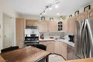 19 Maple Ln, Mount Arlington, NJ 07856 - Photo 9