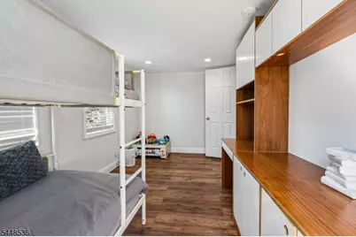 26 Oak St, Bloomingdale, NJ 07403 - Photo 11