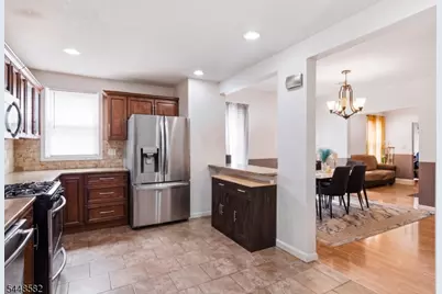 10 Lentz Pl, Irvington, NJ 07111 - Photo 9