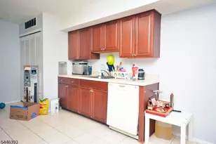 1508 Edison Glen Terrace, Edison, NJ 08837 - Photo 7