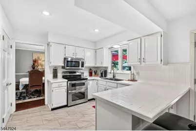 954 Iron Bridge Rd, Bethlehem Township, NJ 08802 - Photo 13