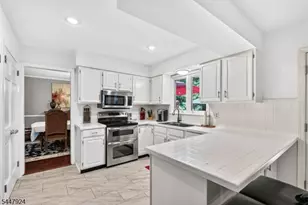 954 Iron Bridge Rd, Bethlehem Township, NJ 08802 - Photo 13