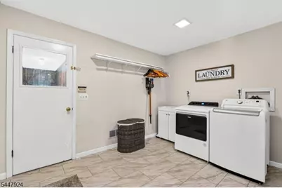954 Iron Bridge Rd, Bethlehem Township, NJ 08802 - Photo 17