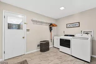 954 Iron Bridge Rd, Bethlehem Township, NJ 08802 - Photo 17