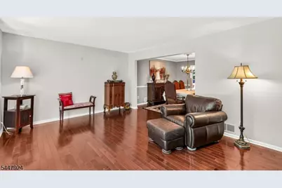954 Iron Bridge Rd, Bethlehem Township, NJ 08802 - Photo 5
