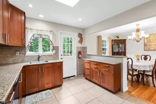 946 Country Club Rd, Bridgewater Twp., NJ 08807 - Photo 19