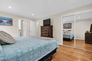 946 Country Club Rd, Bridgewater Twp., NJ 08807 - Photo 27