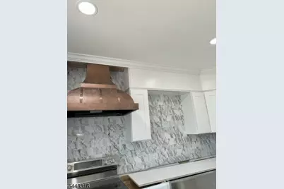 883 Ray Ave, Ridgefield, NJ 07657 - Photo 3