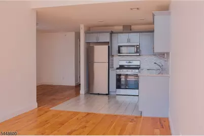 83 Stuyvesant Ave, Newark, NJ 07106 - Photo 11