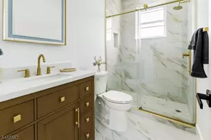 89 Susan Ct, Clifton, NJ 07012 - Photo 7