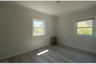 304 E Elm St, Linden, NJ 07036 - Photo 21