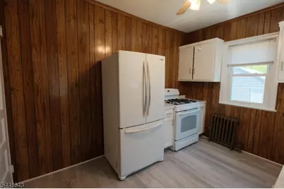 304 E Elm St, Linden, NJ 07036 - Photo 15