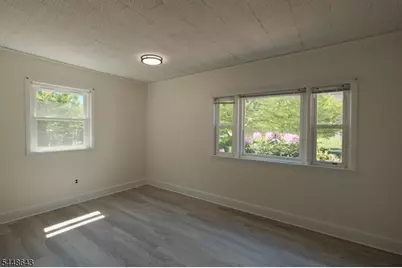 304 E Elm St, Linden, NJ 07036 - Photo 9