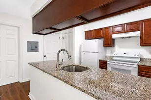 23 Norwich Pl, Franklin Township, NJ 08873 - Photo 1