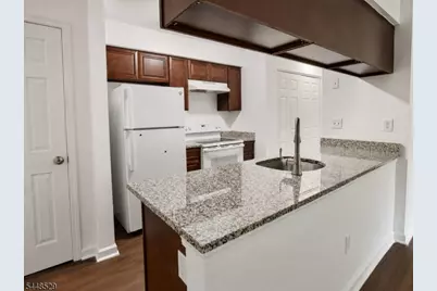 23 Norwich Pl, Franklin Township, NJ 08873 - Photo 7