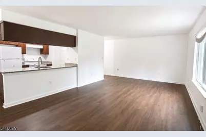 23 Norwich Pl, Franklin Township, NJ 08873 - Photo 5