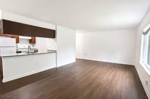 23 Norwich Pl, Franklin Township, NJ 08873 - Photo 5