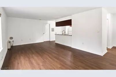 23 Norwich Pl, Franklin Township, NJ 08873 - Photo 3