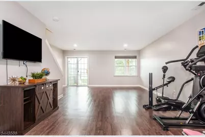145 Mountainside Dr, Pompton Lakes, NJ 07442 - Photo 19