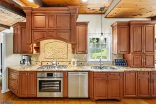 100 Pine Grove Rd, Berkeley Heights Township, NJ 07922 - Photo 11
