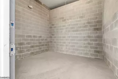 90 Clinton Ave #407, Newark, NJ 07114 - Photo 31