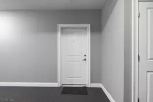 90 Clinton Ave, Newark, NJ 07114 - Photo 25